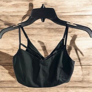 Victoria's Secret XS Bra‎ Black Lightly Lined Sports Bra Pull On Logo Wireless
